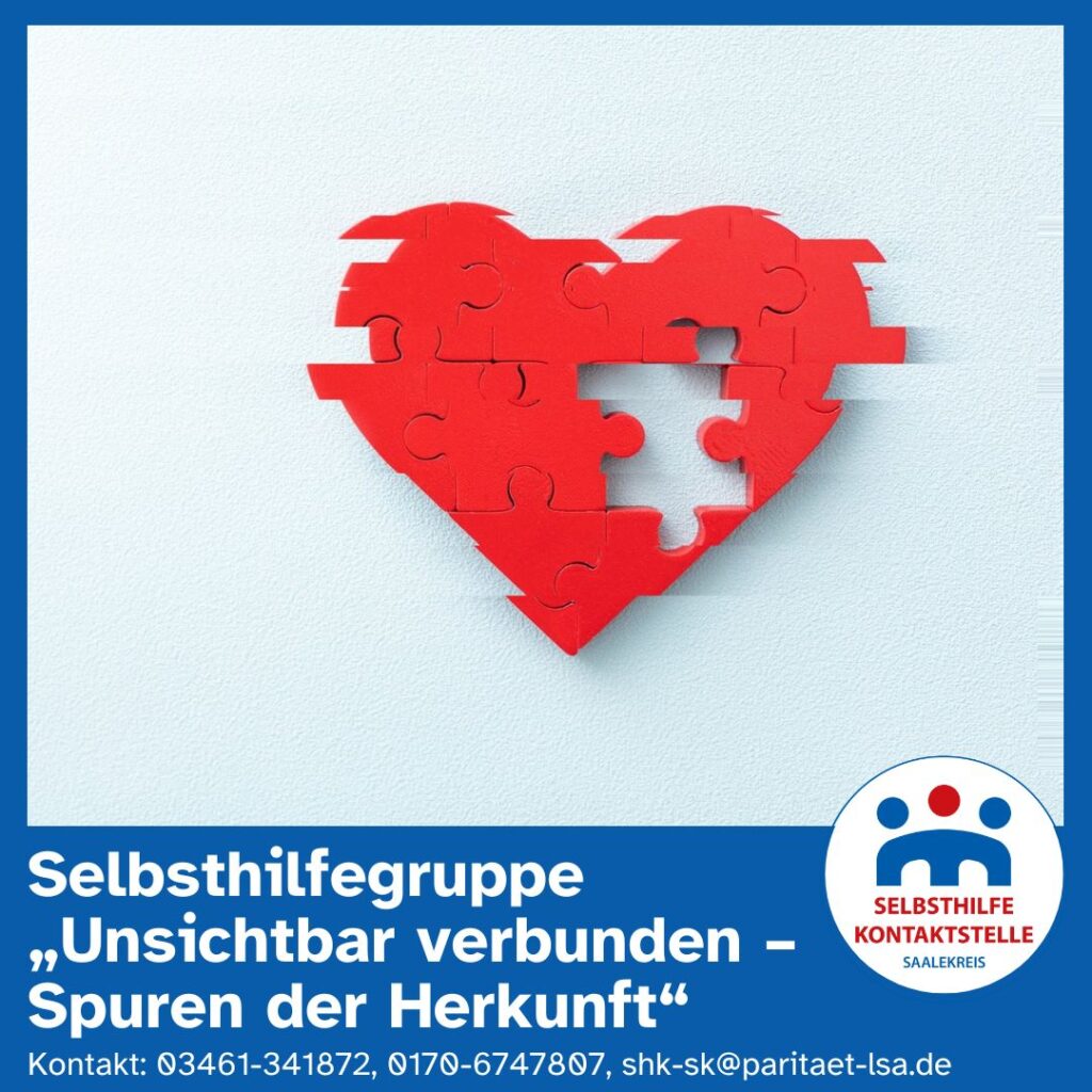 Ein gepuzzeltes rotes Herz ist diffus dargestellt und in der Mitte fehlt ein Puzzleteil.