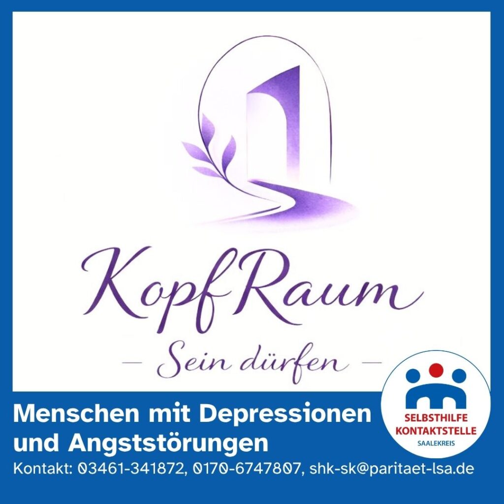 Ein Logo zeigt einen Weg auf eine offene Tür mit einem zarten Zweig an der Seite. Darunter steht der Name Kopf Raum -Sein dürfen-